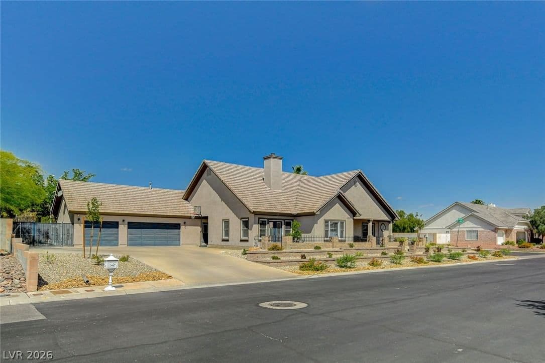 4535 Desert Bloom Court photo 3