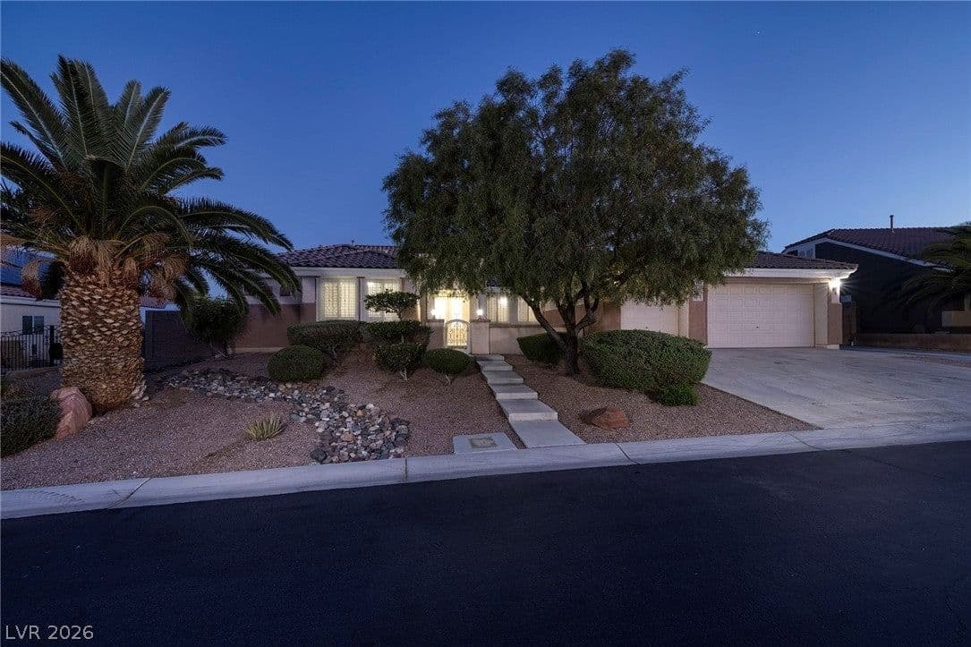 8345 Christinas Cove Avenue photo 5