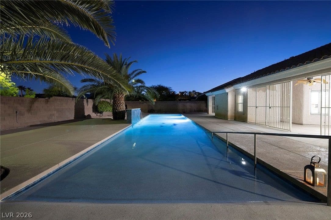 8345 Christinas Cove Avenue photo 3