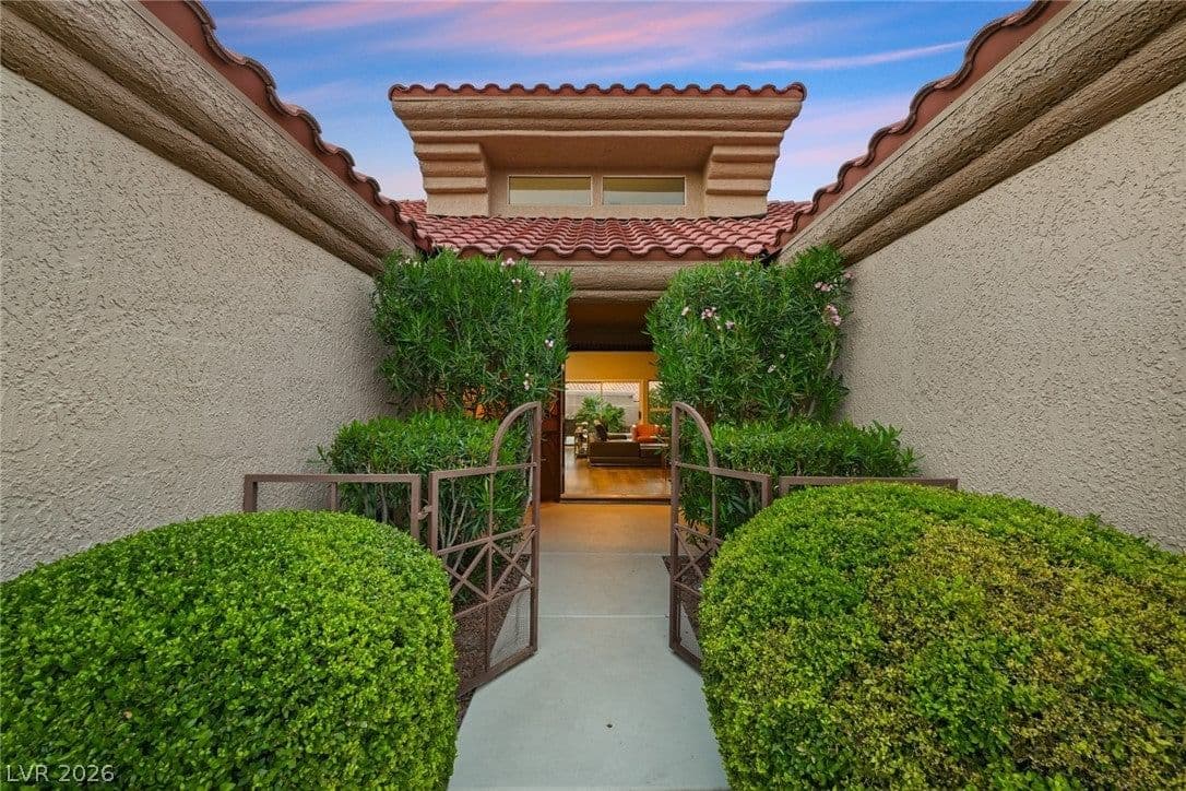 9028 Grayling Drive photo 3