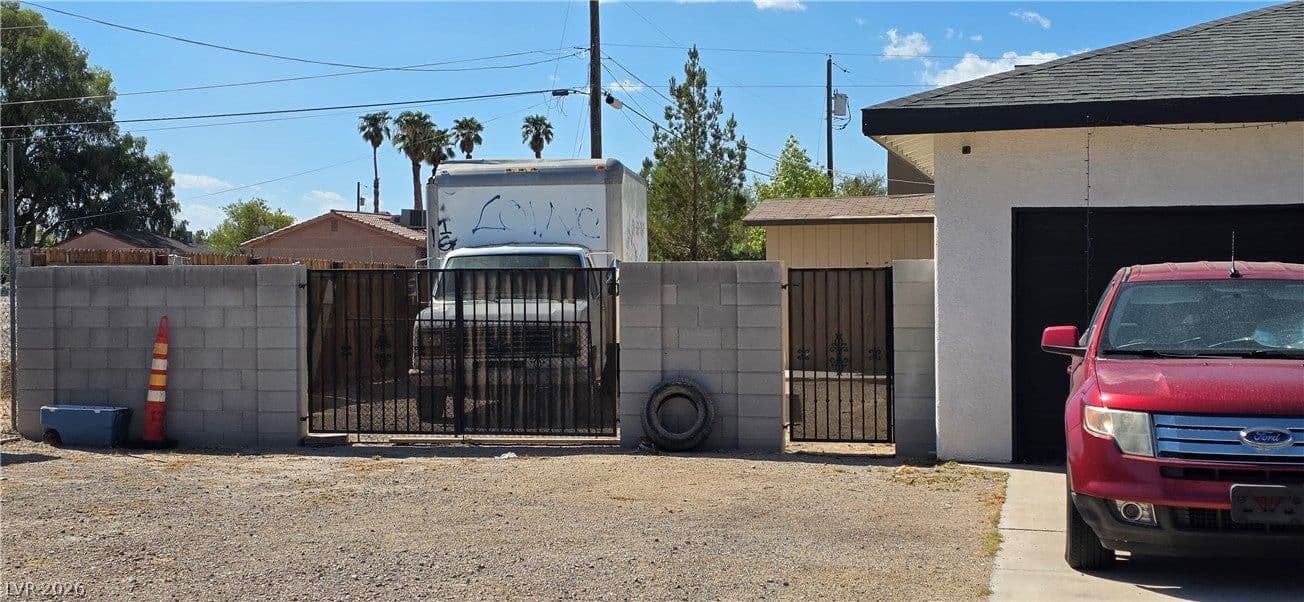 6437 Bonanza Road photo 3