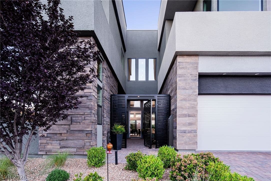 5281 Feathertop Drive photo 3
