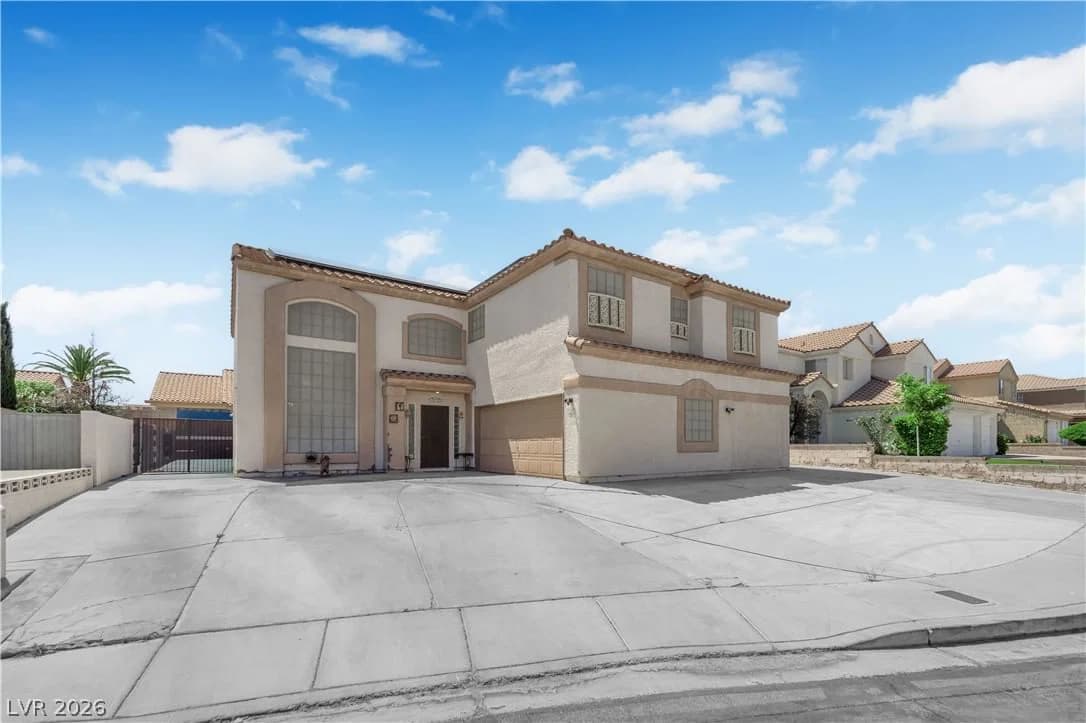 1585 Darryl Avenue photo 2