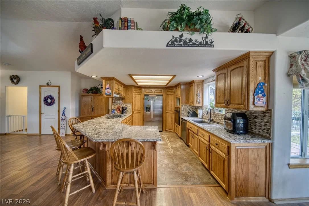 2910 Sunset Street photo 5