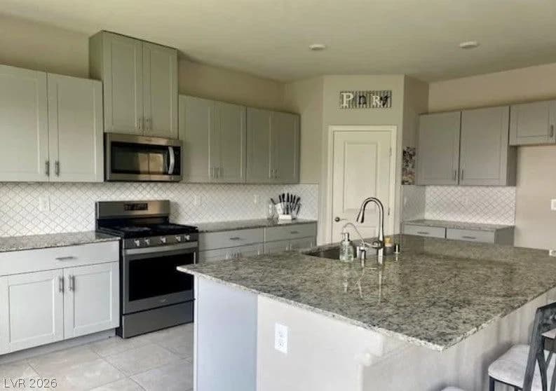 941 Twincrest Avenue photo 2