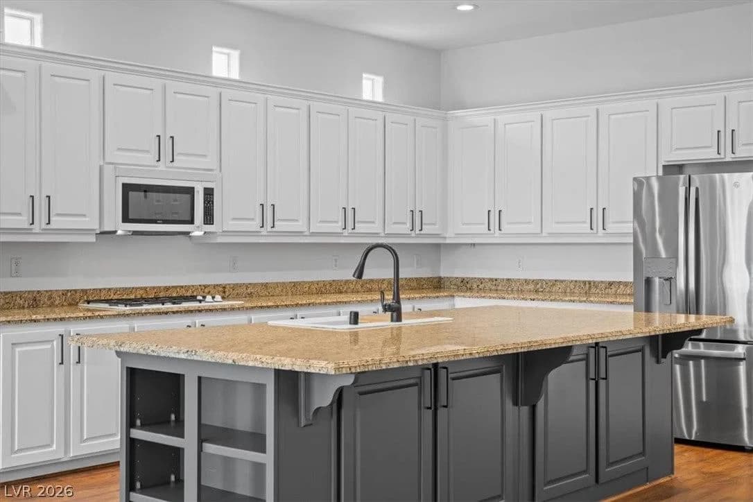 1007 Via Calderia Place photo 3