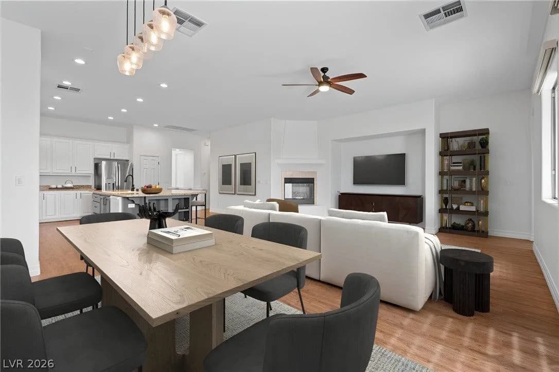 1007 Via Calderia Place photo 4