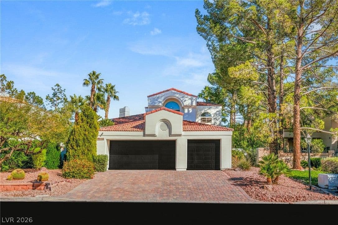 2104 Inverness Drive photo 2