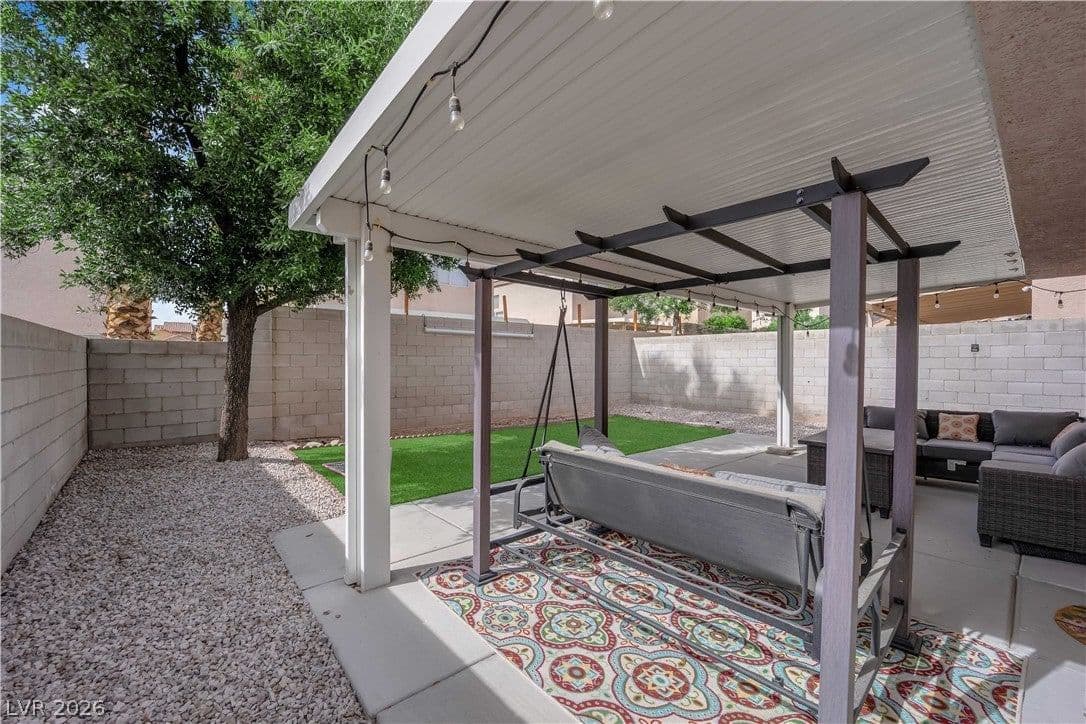 9129 Green Frost Drive photo 3