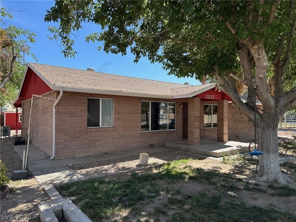 2025 Whipple Avenue photo 5