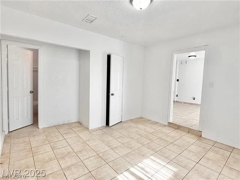 3209 El Morro Avenue photo 5