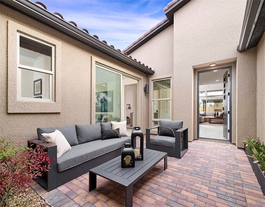 10301 Grey Poplar Court photo 3