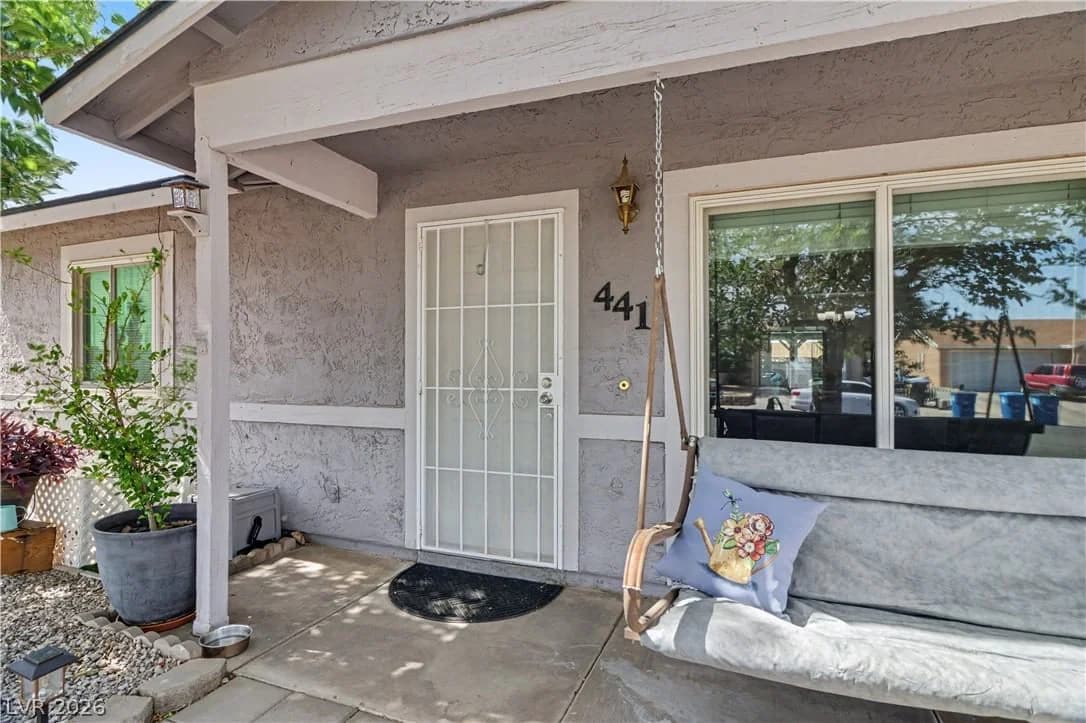 441 Longtree Avenue photo 3