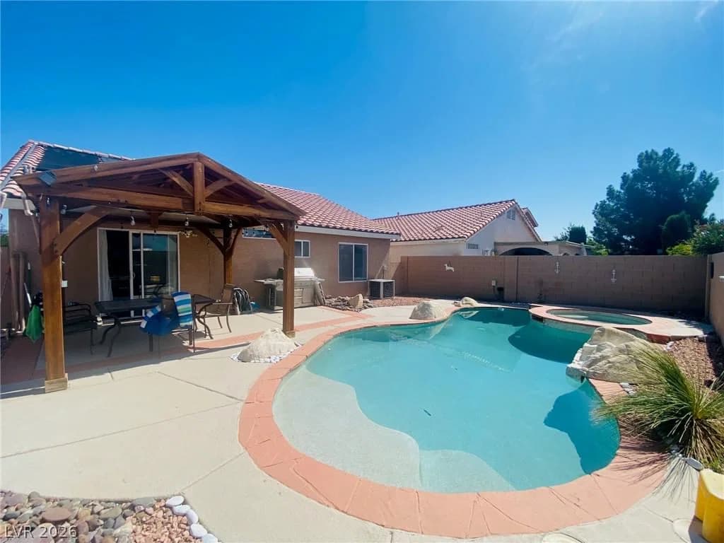 4441 Ivory Jade Avenue photo 2