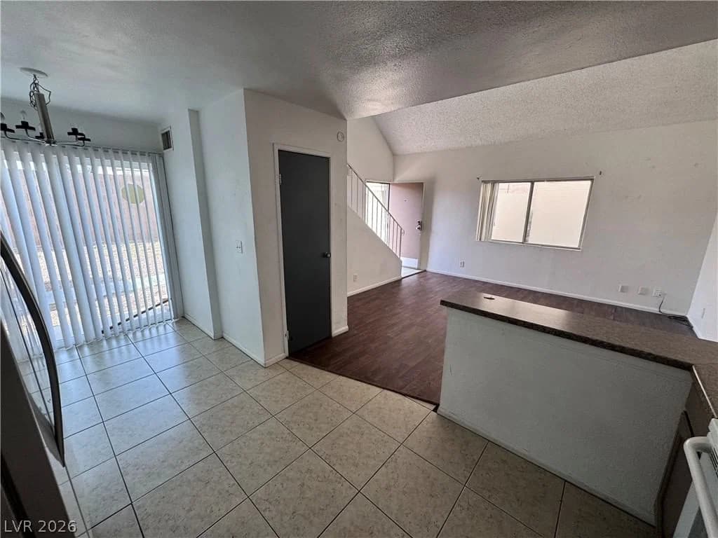 5245 Golden Lane photo 5