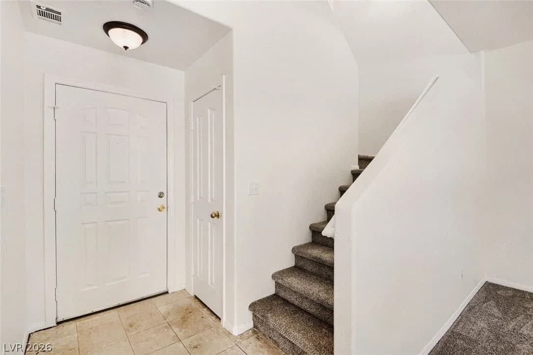 922 Country Skies Avenue photo 5