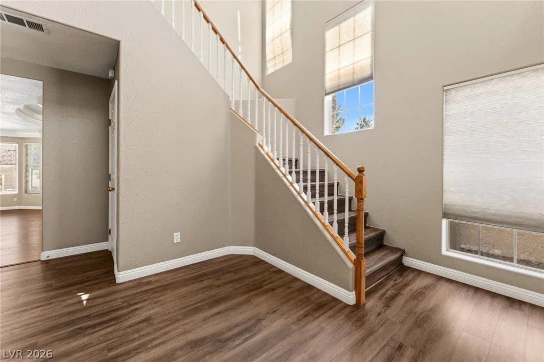8404 Bay Crest Drive photo 5