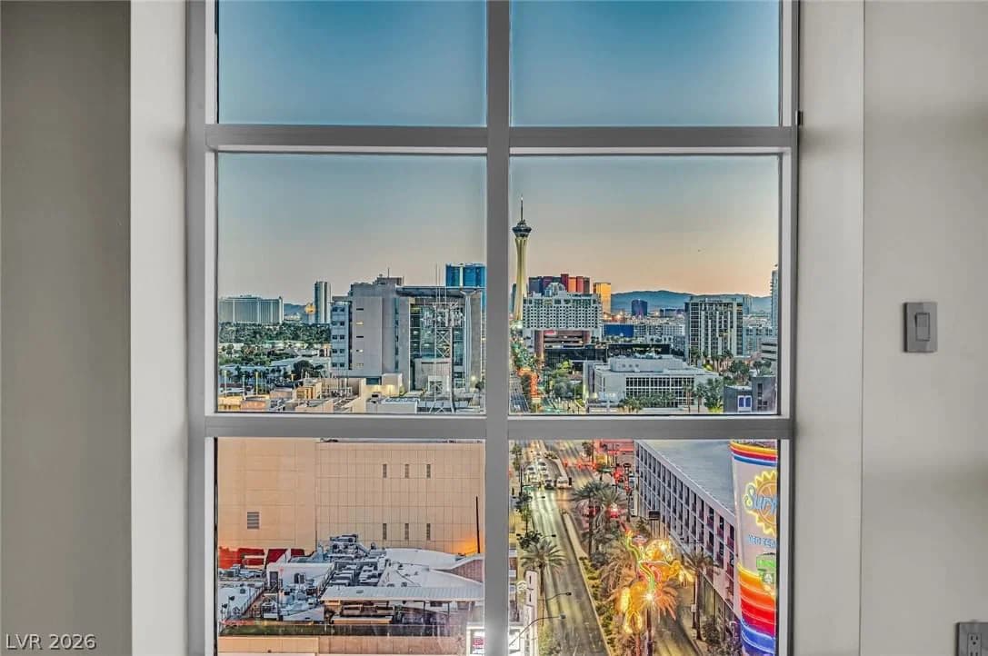 150 Las Vegas Boulevard photo 3