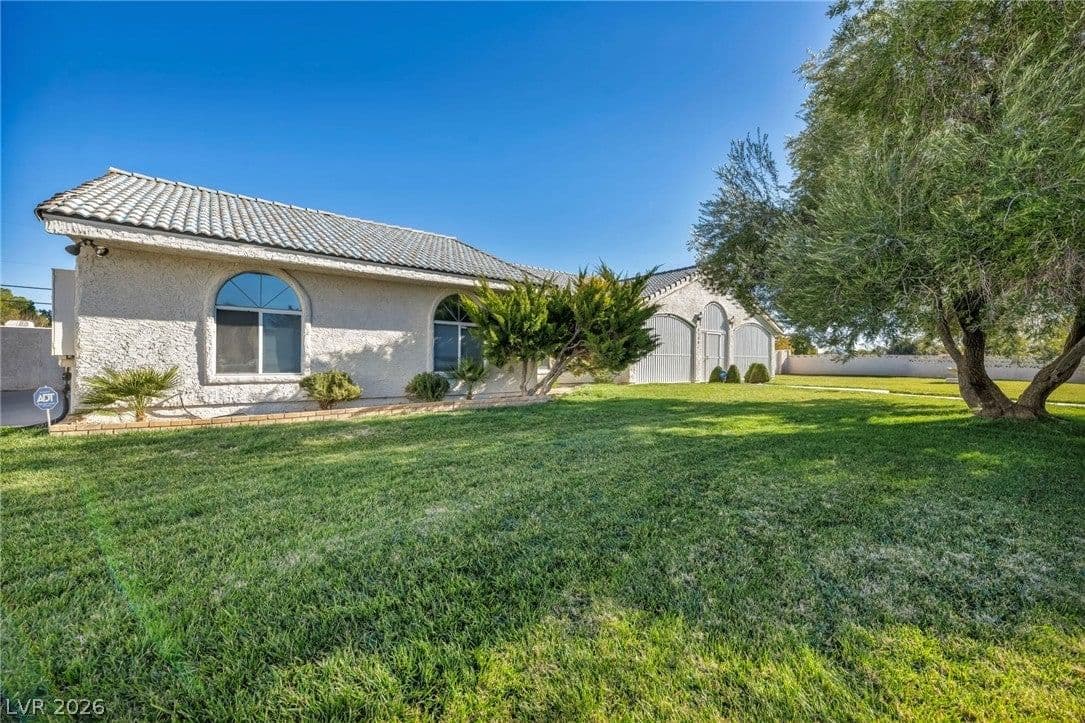 8736 Procyon Street photo 5