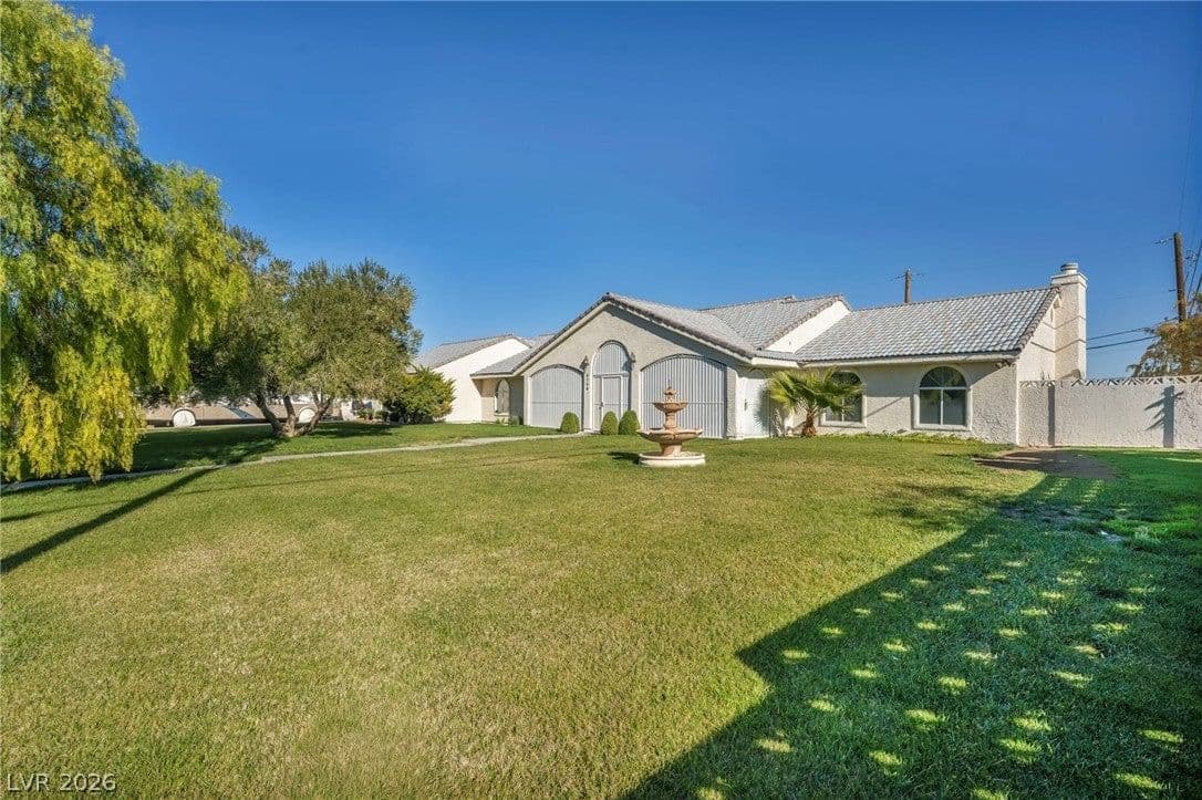 8736 Procyon Street photo 2