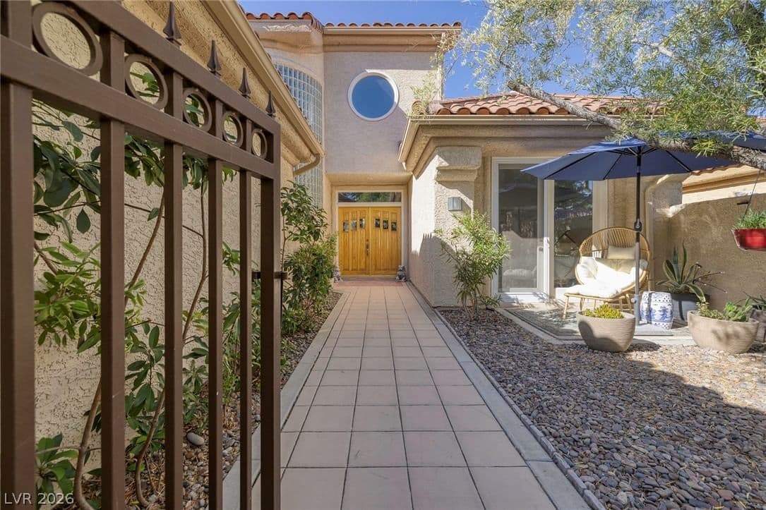 7402 Mission Hills Drive photo 5