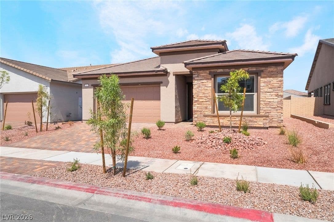 654 Ambridge Drive photo 3