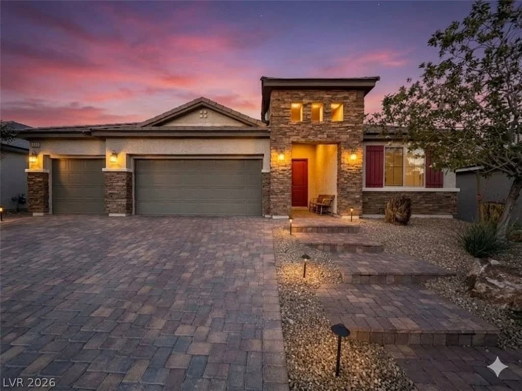 6380 Regina Ridge Street photo 2