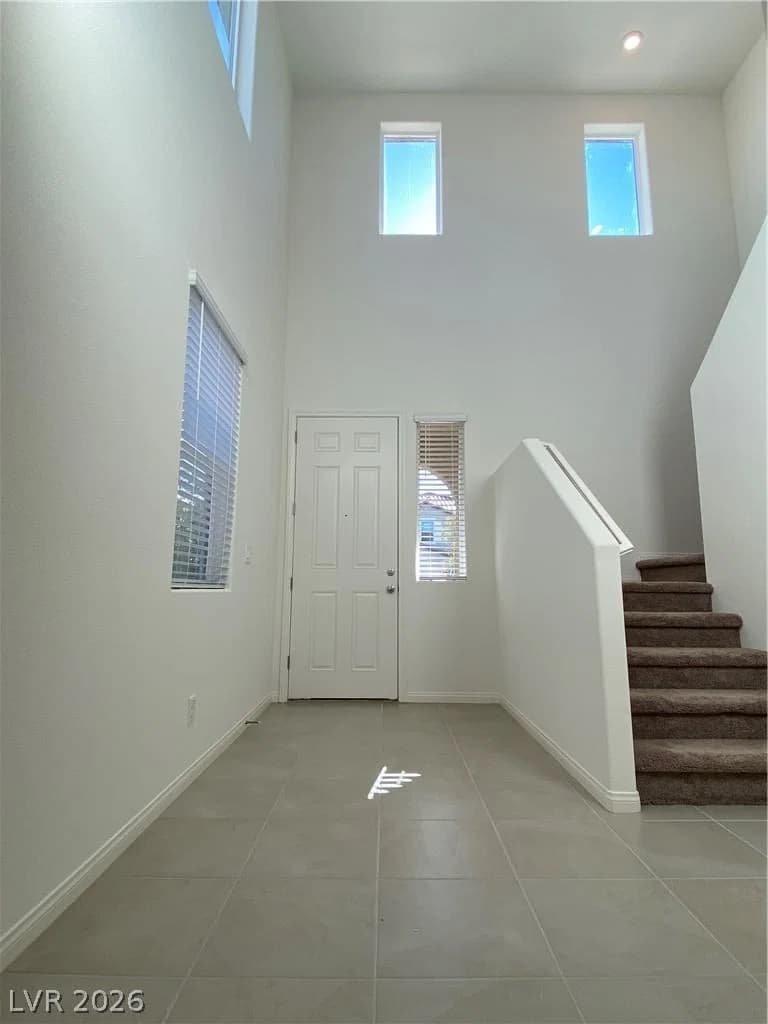 6998 Solano Canyon Avenue photo 4