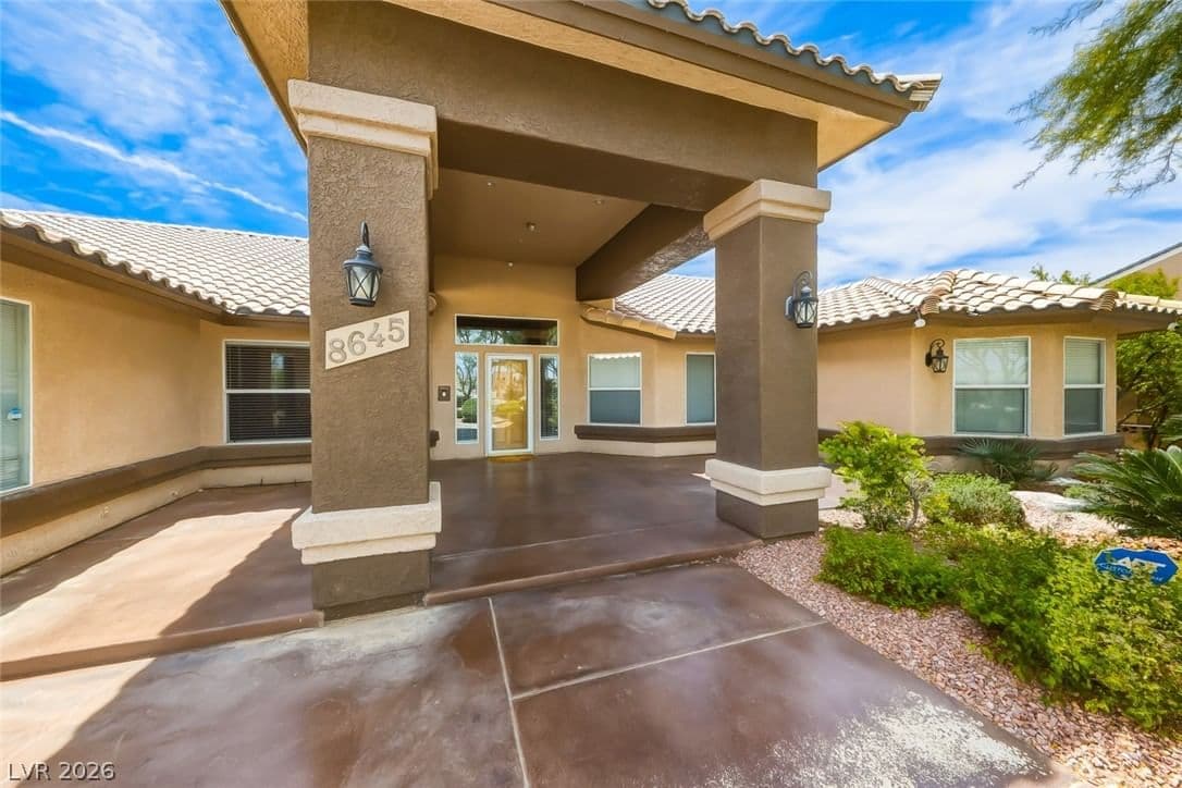 8645 Bright Angel Way photo 3