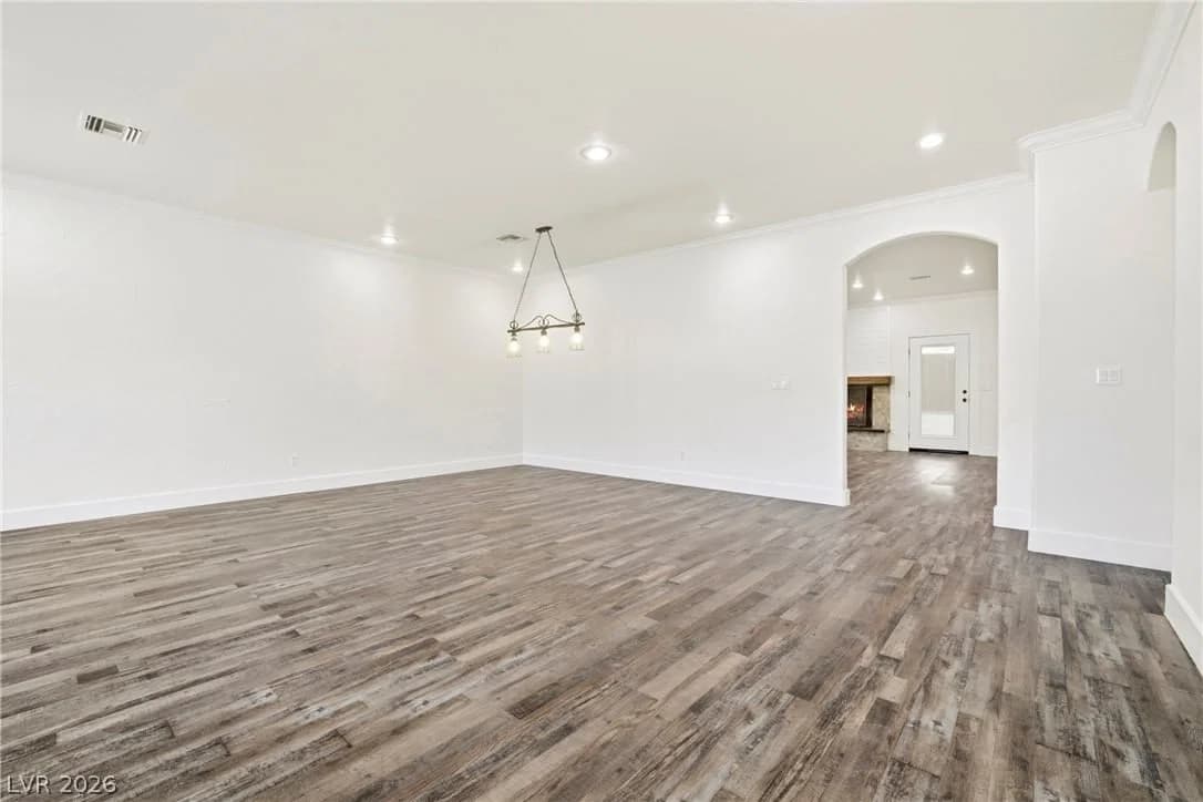 1373 Lake Valley Drive photo 4