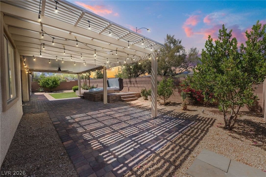 9772 Mosaic Canyon Court