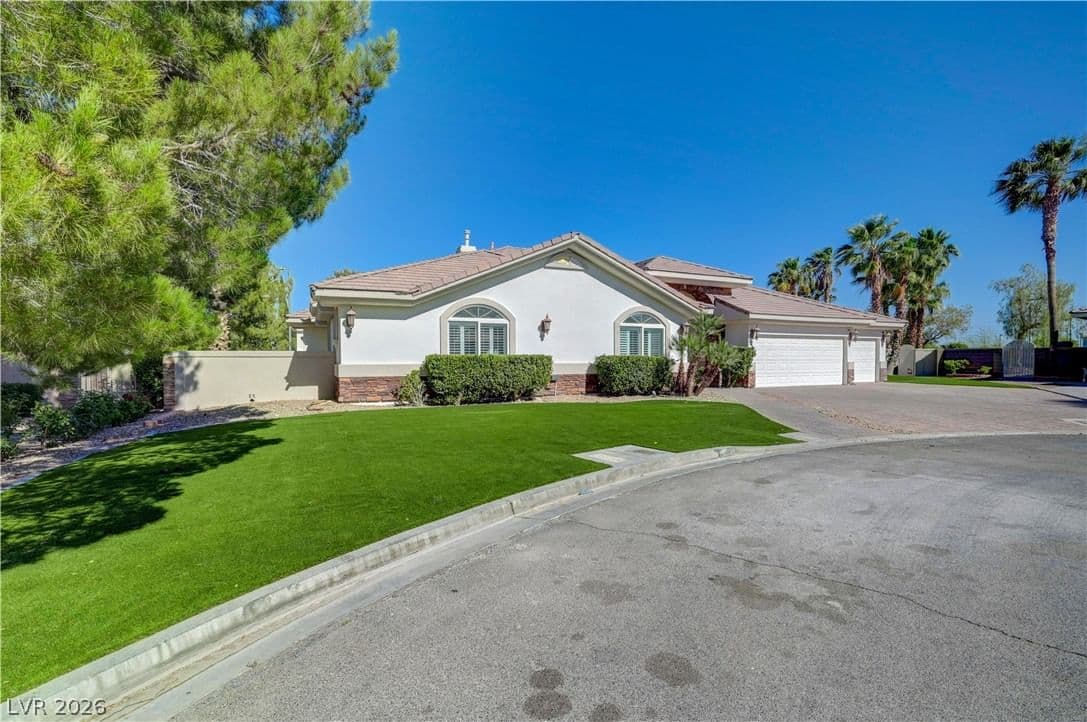 2290 Casa Bella Court photo 5