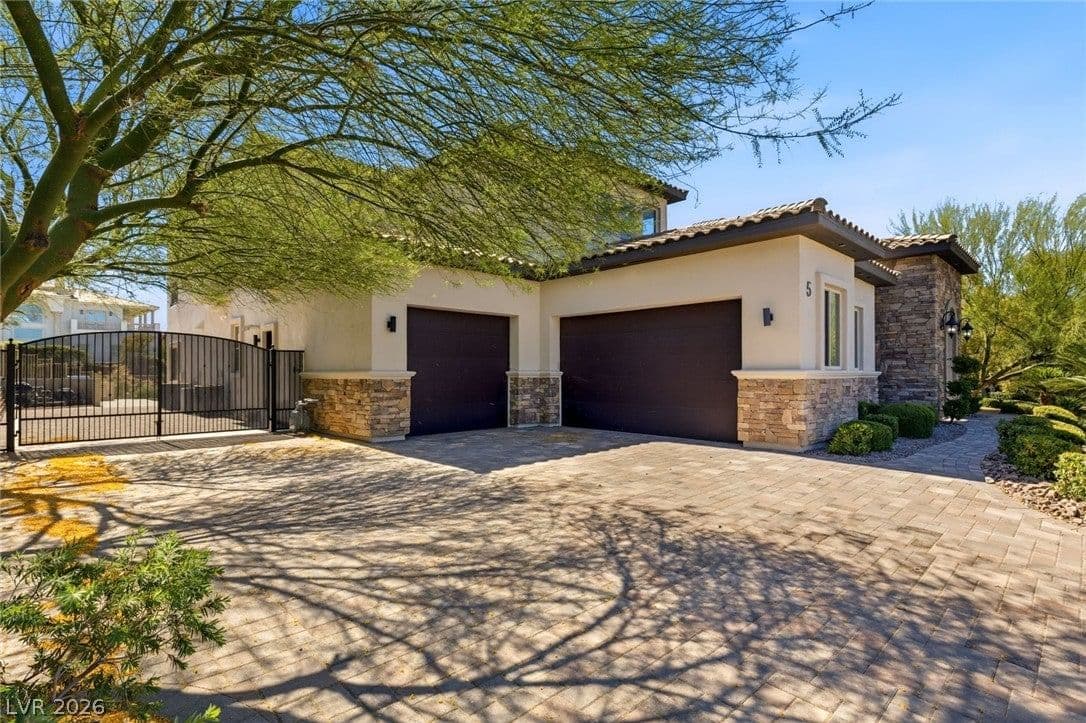 5 Ayden Drive photo 3