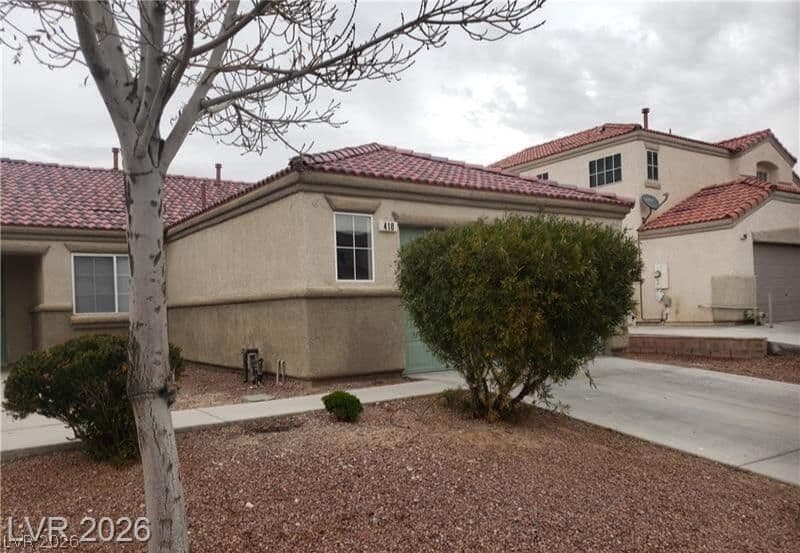 410 Horse Pointe Avenue photo 2