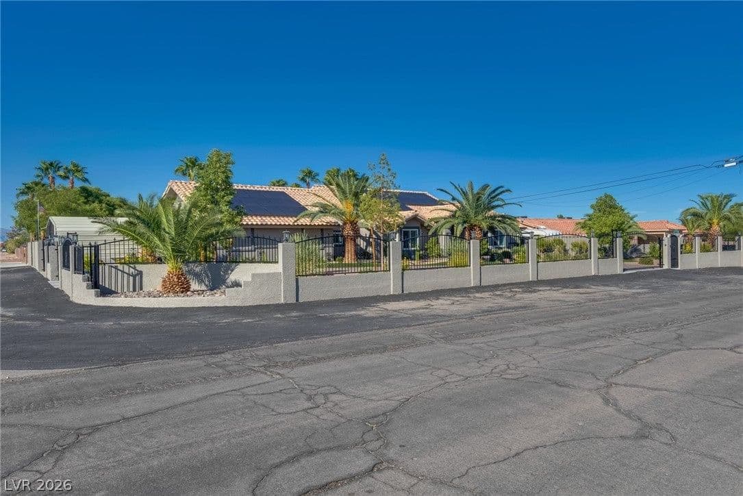 3580 Ford Avenue photo 4
