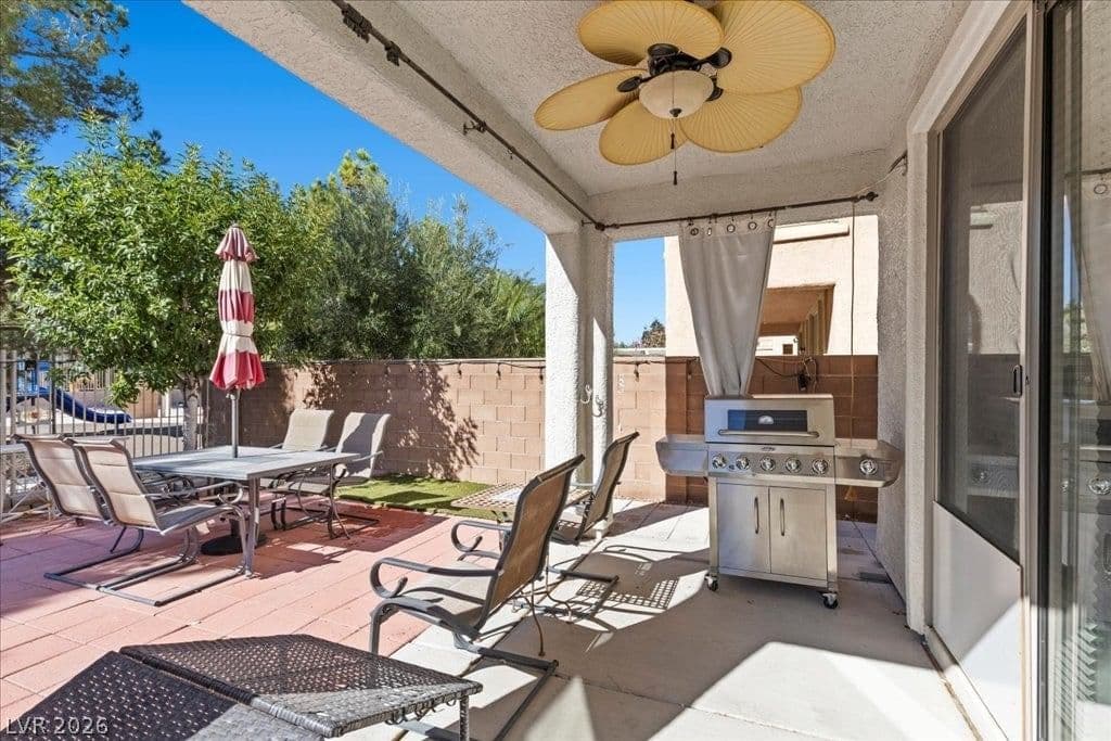 7025 Puetollano Drive photo 5
