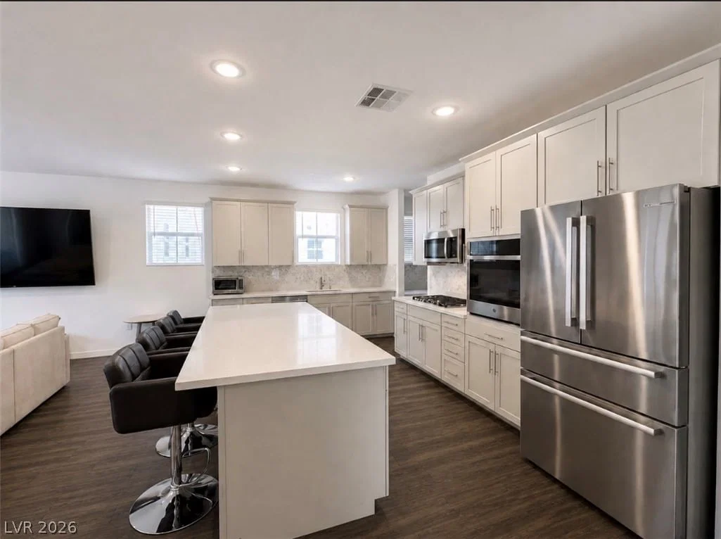 2555 Hampton Road photo 2