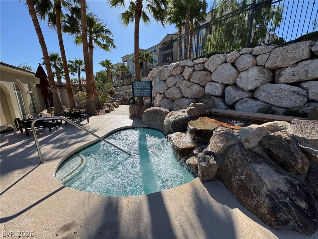 2555 Hampton Road photo 5