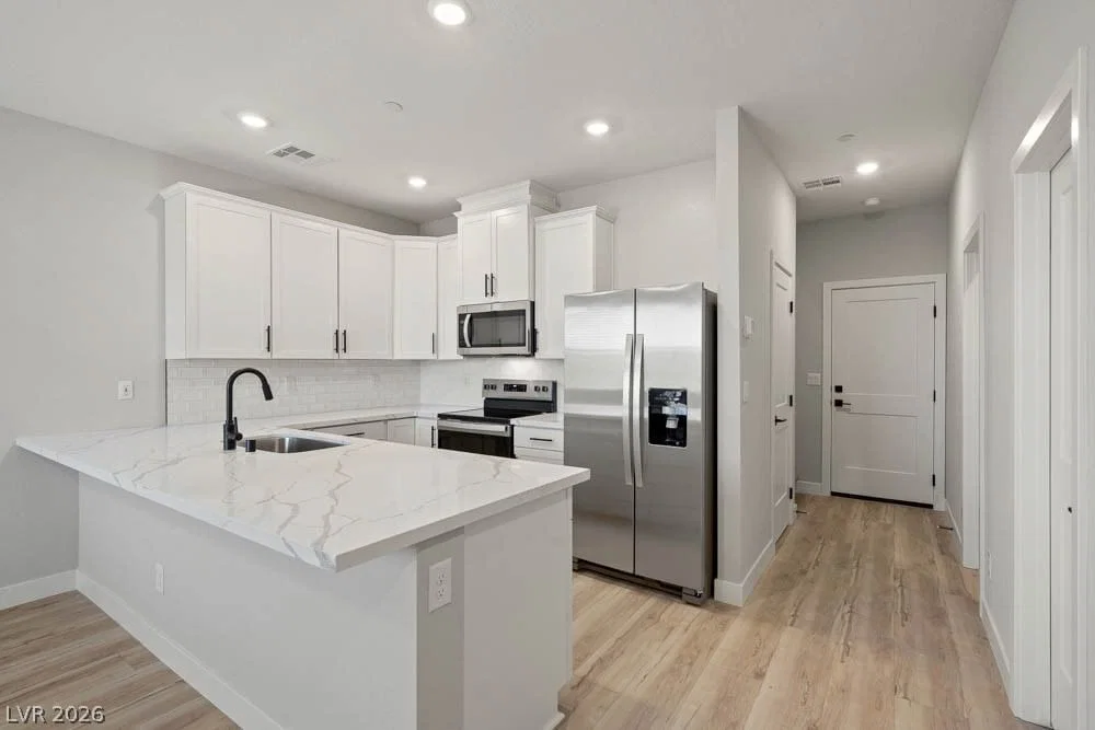 10688 Roselawn Avenue photo 3