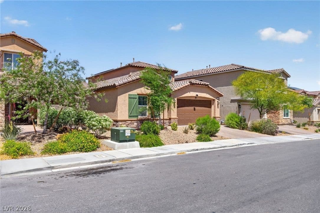 3988 Le Baron Avenue photo 3