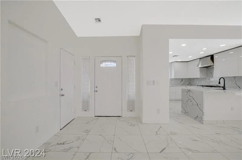 544 Terrace Point Drive photo 4