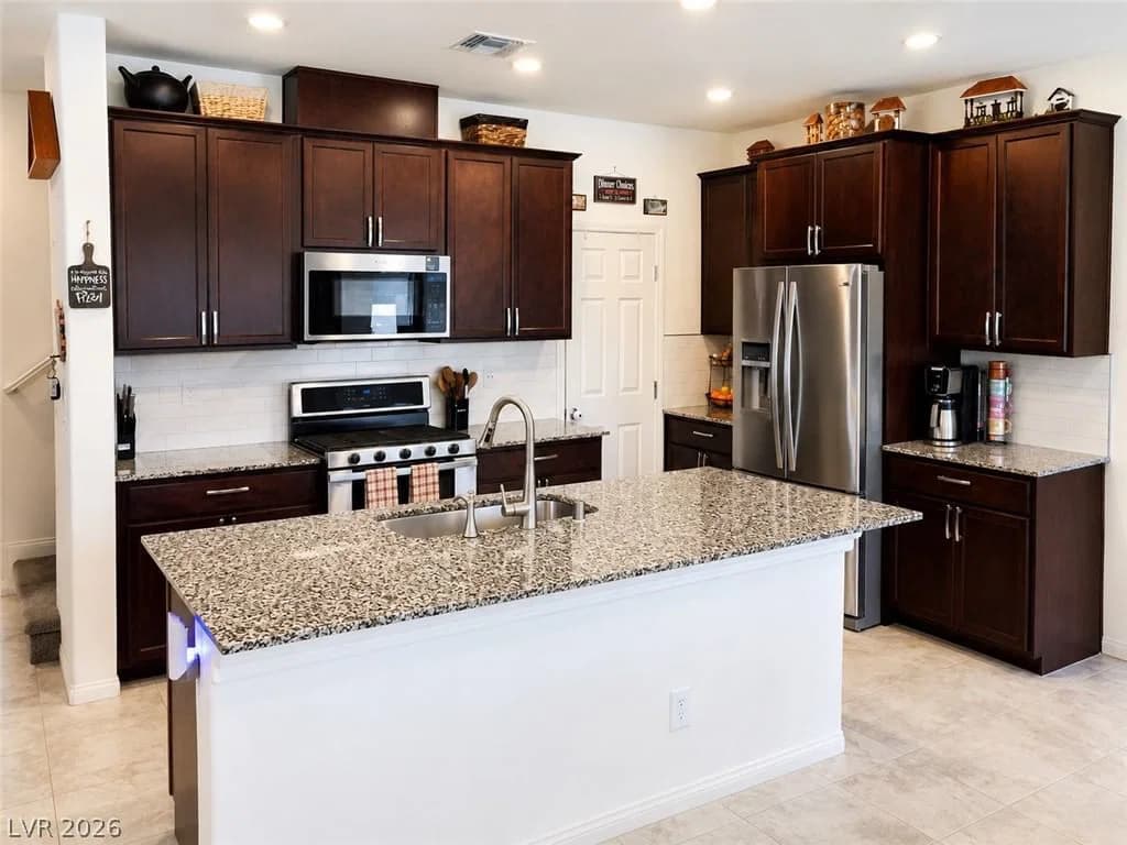 7014 Wildhorse Creek Street photo 2