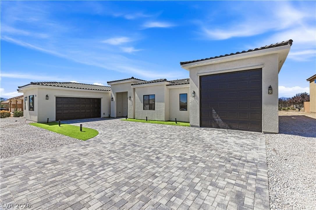 4700 Parkwood Drive