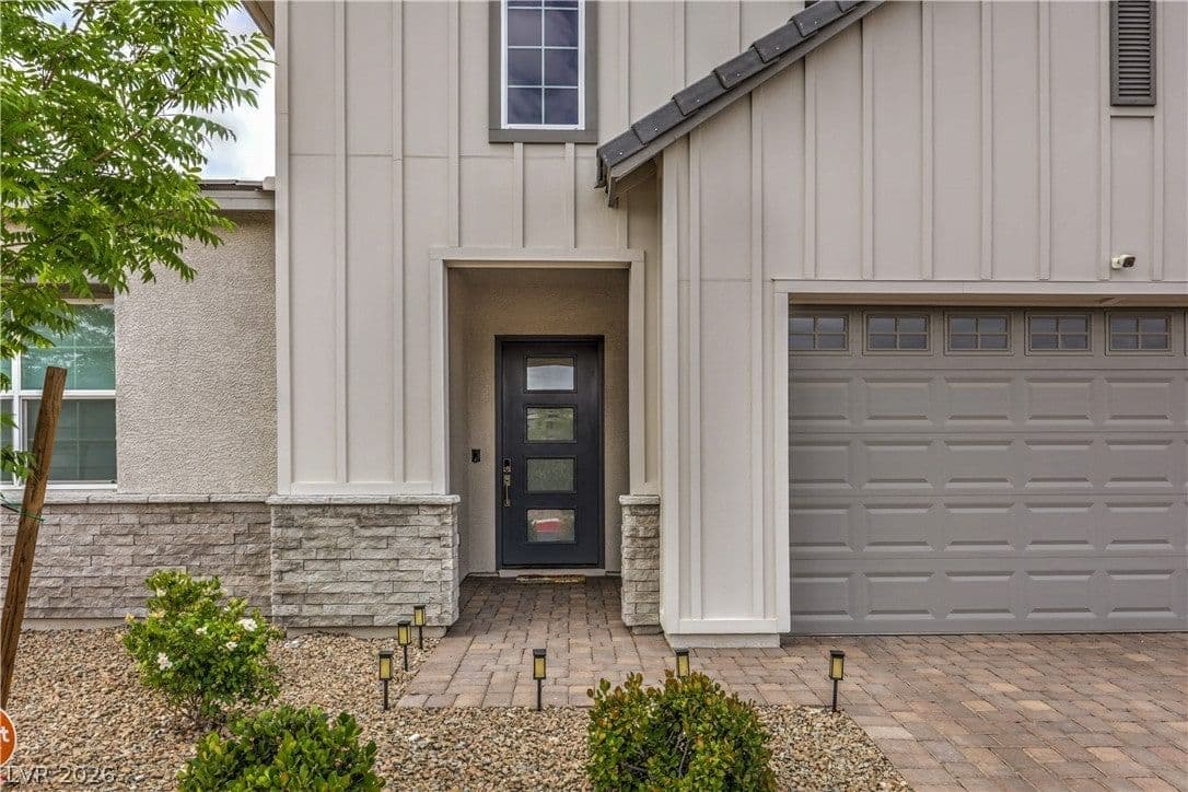 8935 Cassia Winds Street photo 2