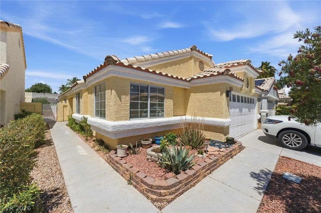2313 Diamondback Drive photo 2