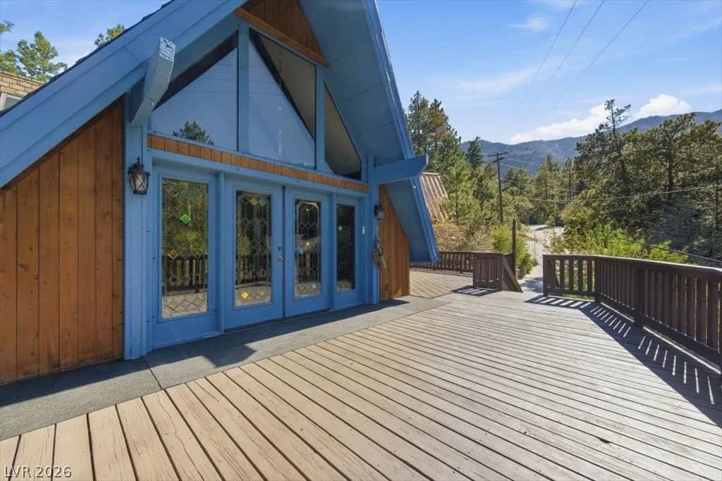 4065 Mont Blanc Way photo 2
