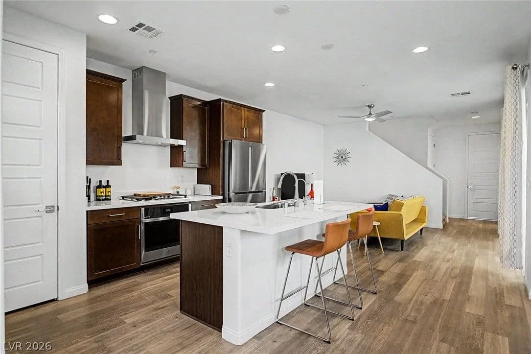 72 Kimberlite Drive photo 3