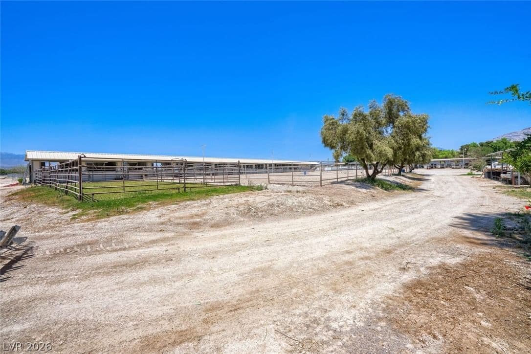 6320 Horse Drive photo 4