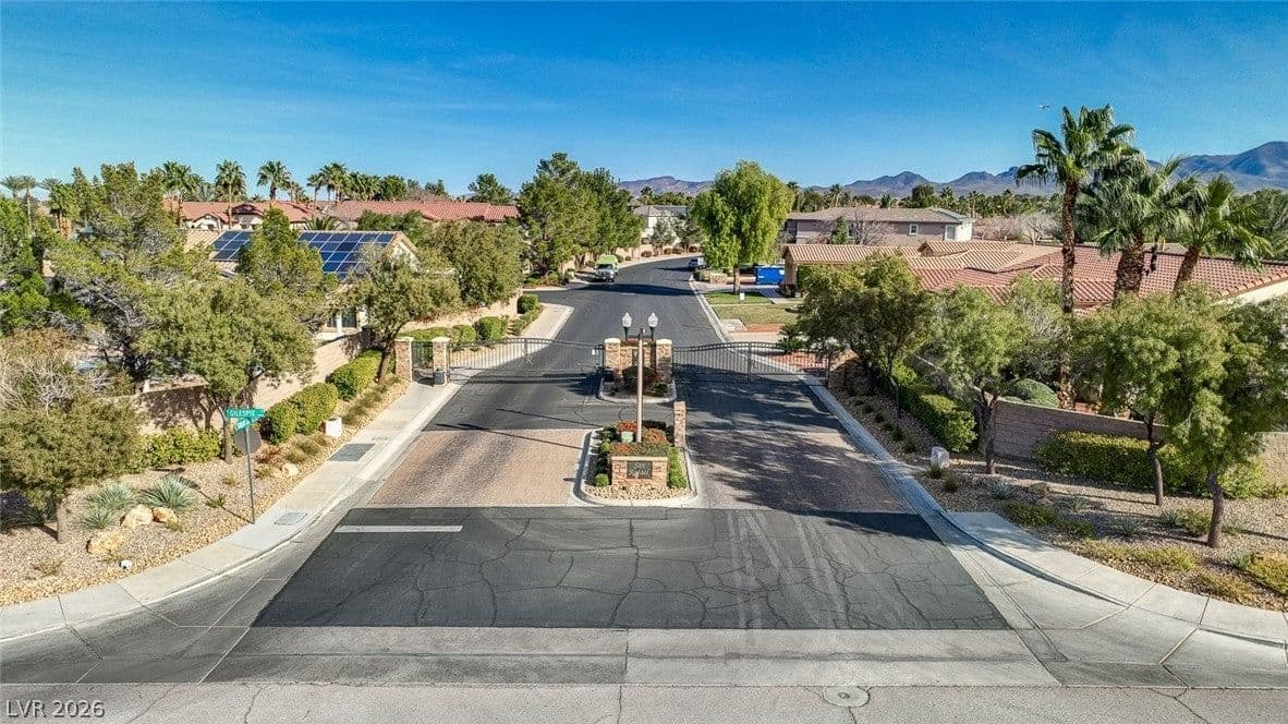 10798 Chillingham Drive photo 3