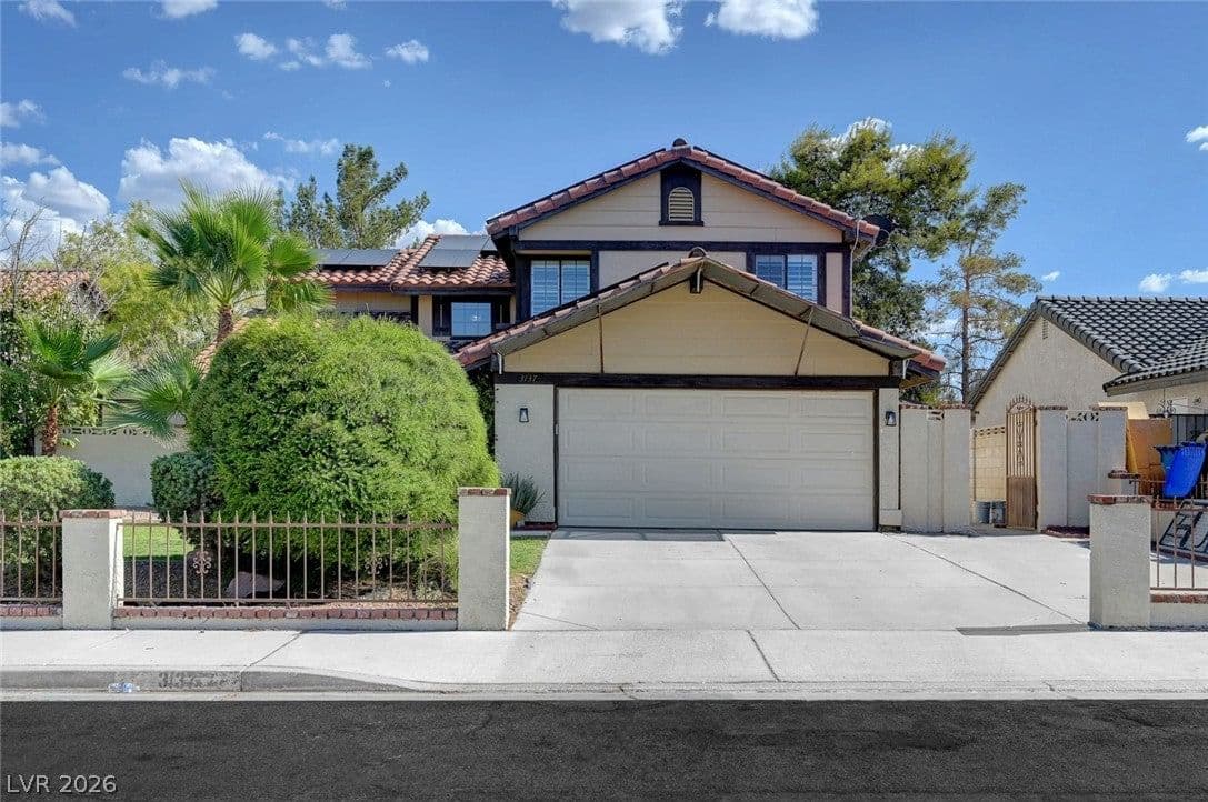 3137 Regal Oak Drive photo 2